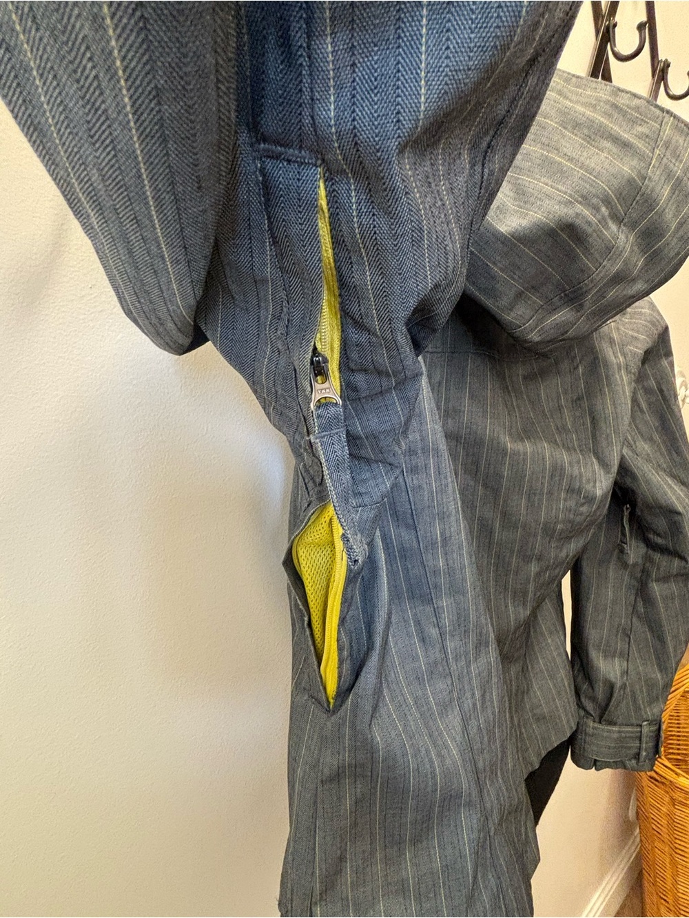 Columbia Gray Pinstripe Hooded Jacket Ski Snow Snowboard Lime Green Unique S - Picture 5 of 6